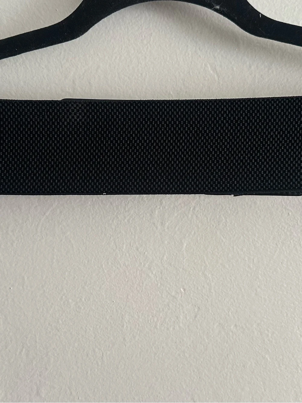 Black Elastic Waist Belt with Gold Geometric Accent